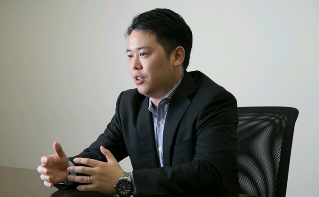 「金融に特化した部門で、プラスアルファの専門性・スキルを磨く。高度なスキルが求められる仕事ですが、だからこそ成長実感も大きいですね」